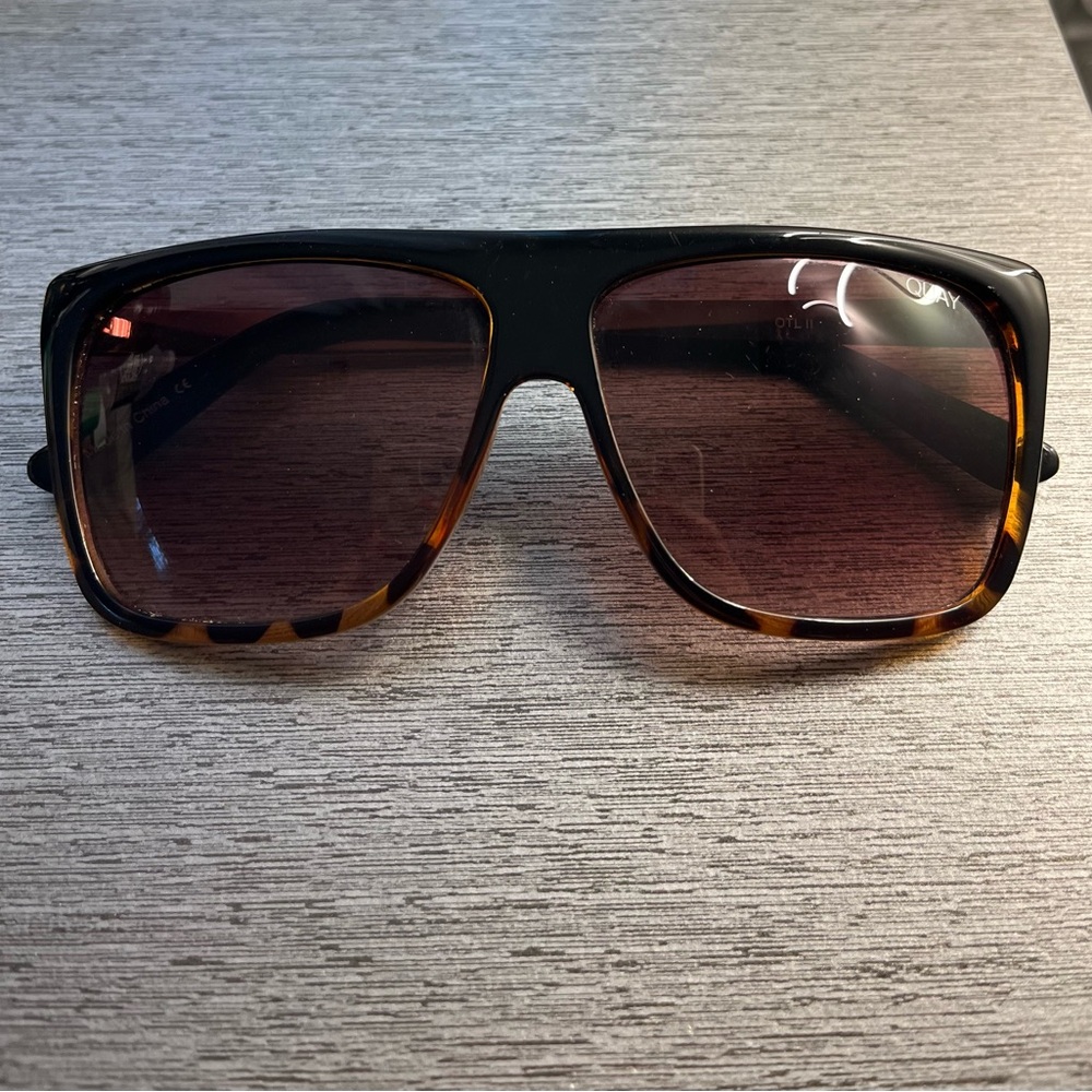 QUAY OTL II Sunglasses